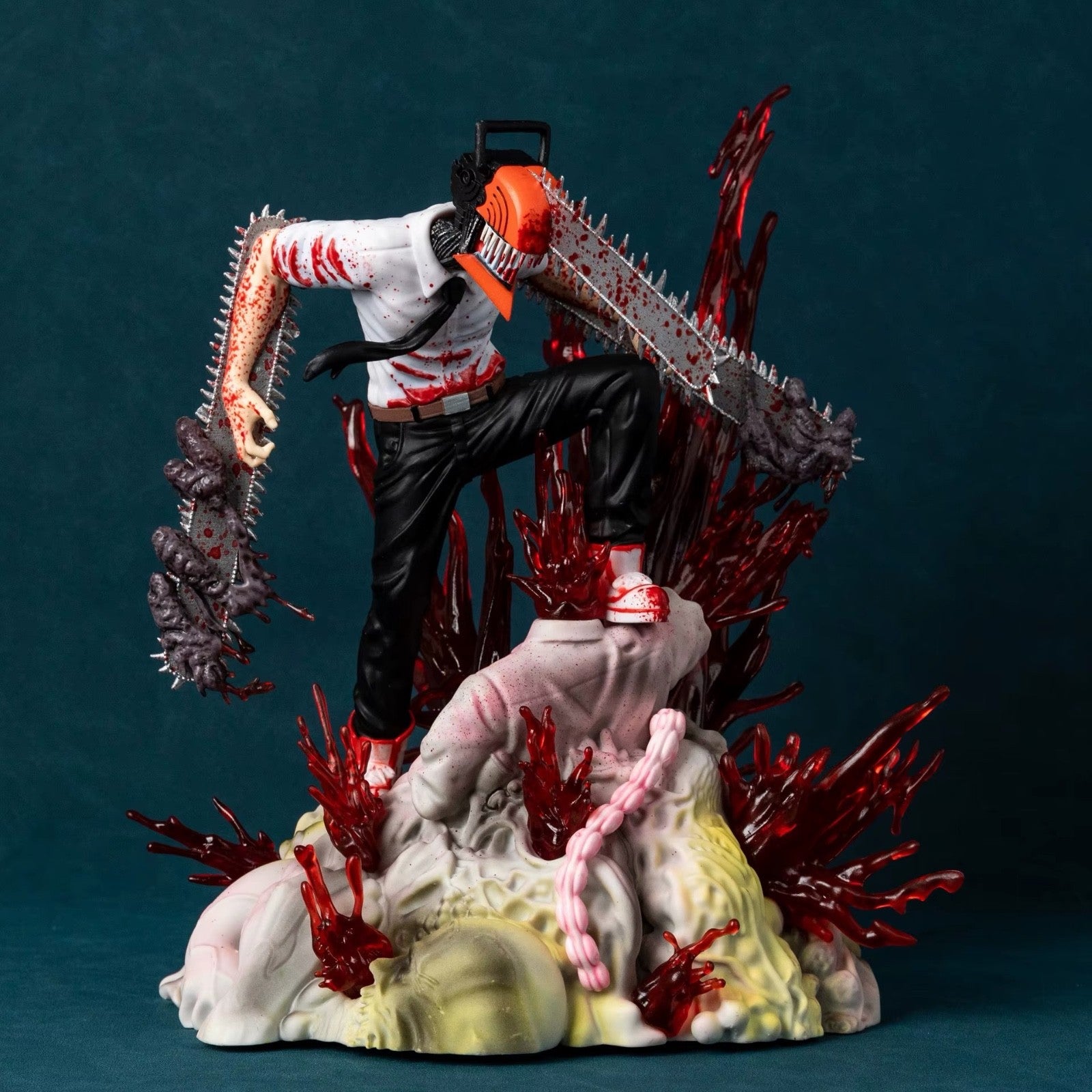 Large 29cm Chainsaw Man Denji Pochita Battle Scene Anime Figure Model Statue