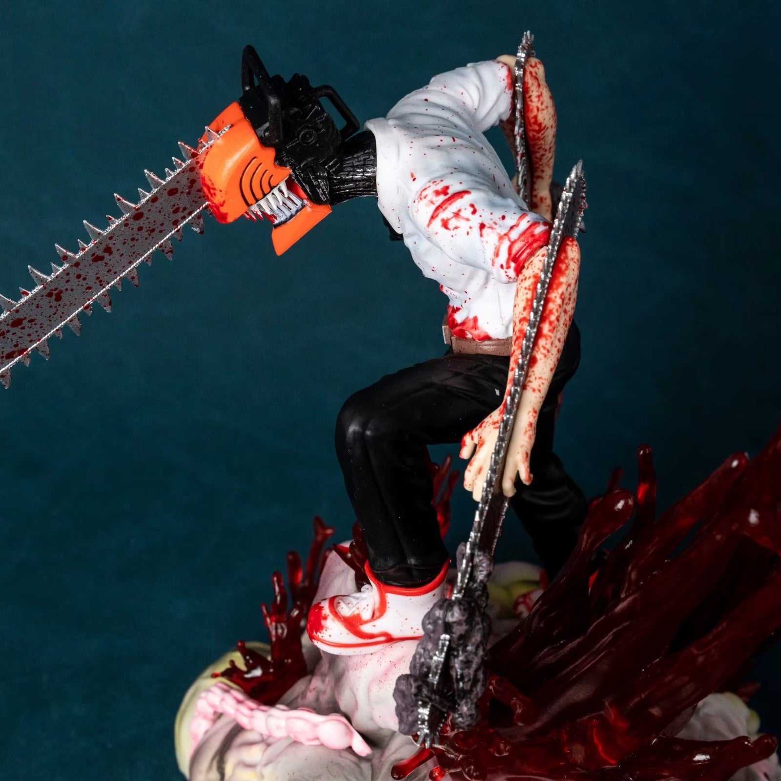 Large 29cm Chainsaw Man Denji Pochita Battle Scene Anime Figure Model Statue