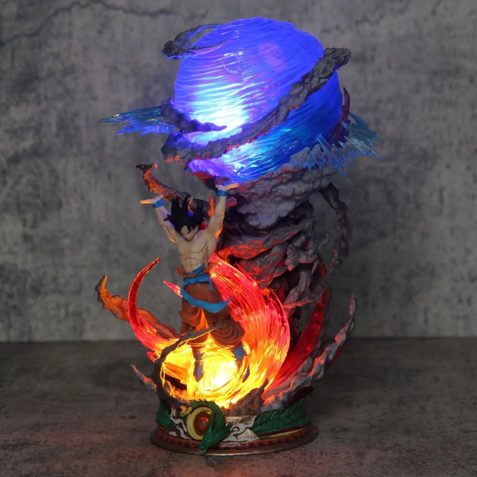 23cm Dragon Ball Goku Super Saiyan Spirit Bomb Action Figure Statue Glow Up