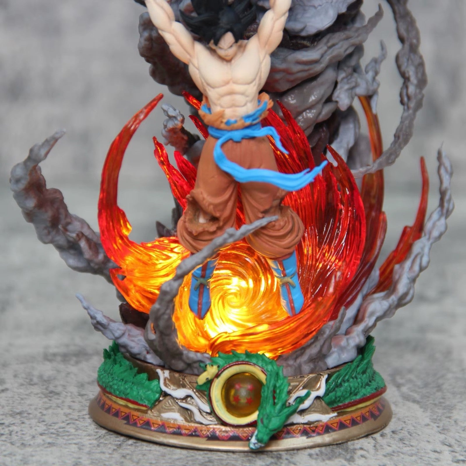 23cm Dragon Ball Goku Super Saiyan Spirit Bomb Action Figure Statue Glow Up